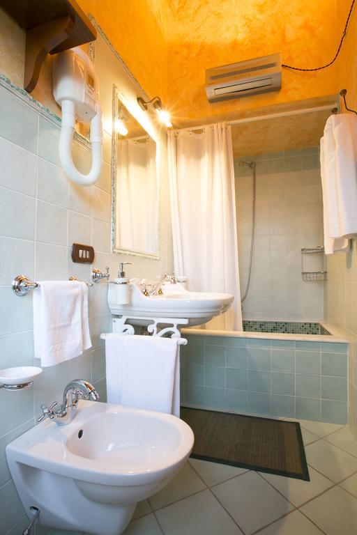 Agriturismo Col Morino Bed & Breakfast Pineto Exterior photo